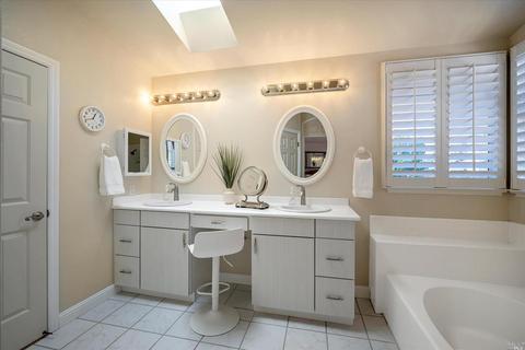 311 Northampton Dr, Windsor, CA 95492 photo 38