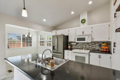 720 Sequoia Dr, Fairfield, CA 94533 photo 12