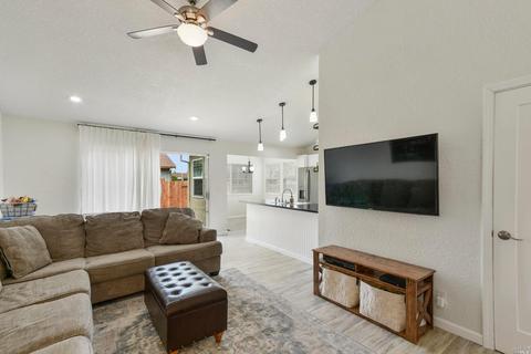 720 Sequoia Dr, Fairfield, CA 94533 photo 11