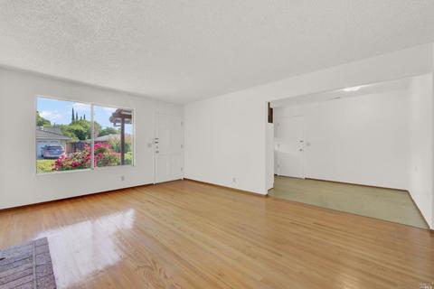 265 Holly Dr, Fairfield, CA 94533 photo 7