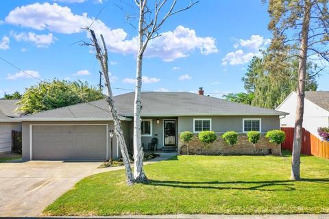 631 W D St S, Dixon, CA 95620 photo 5