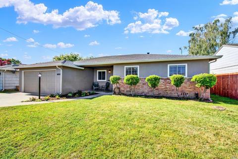 631 W D St S, Dixon, CA 95620 photo 3