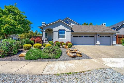1458 Great Heron Dr, Santa Rosa, CA 95409