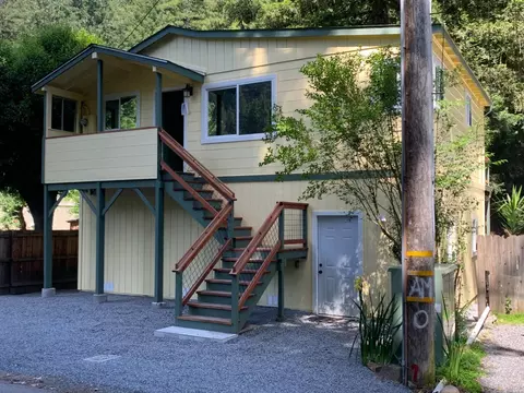 11030 Sunset Ave, Forestville, CA 95436