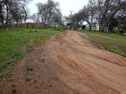 15550 Pine Ave, Clearlake, CA 95422 photo 4