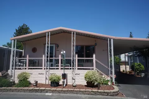 517 Sonoma Dr, Petaluma, CA 94954