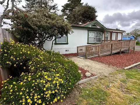 17900 Ocean Dr #62, Fort Bragg, CA 95437