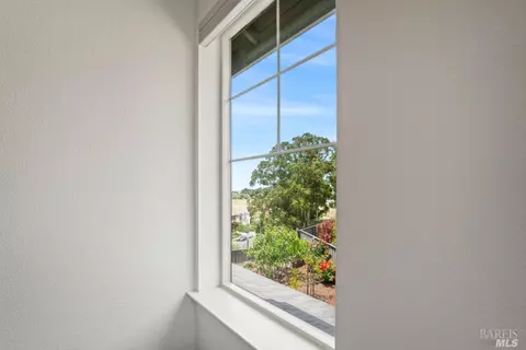 1466 Montclair St, Vallejo, CA 94592 photo 14