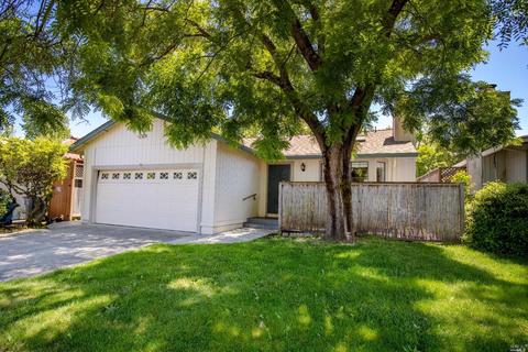 2496 College Park Cir, Santa Rosa, CA 95401