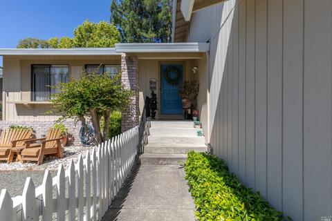 1263 Larkin Dr, Sonoma, CA 95476 photo 3