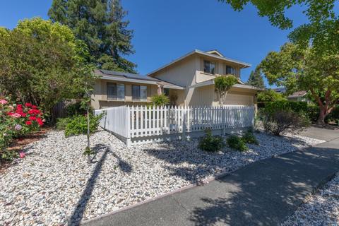 1263 Larkin Dr, Sonoma, CA 95476 photo 2