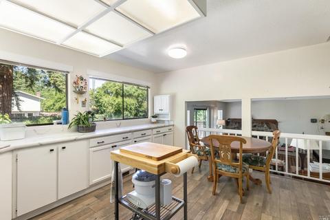 1263 Larkin Dr, Sonoma, CA 95476 photo 9