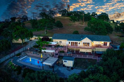 1898 New Long Valley Rd, Clearlake Oaks, CA 95423