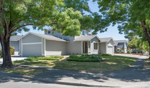 1112-1116 Suffolk Dr, Santa Rosa, CA 95401