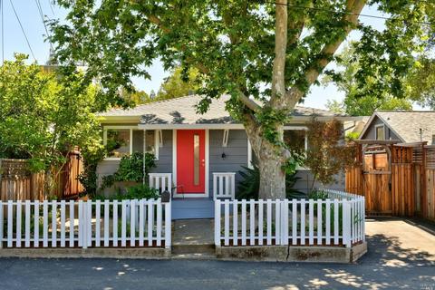 102 Marion Ln, Healdsburg, CA 95448