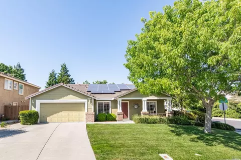 585 Christine Dr, Vacaville, CA 95687
