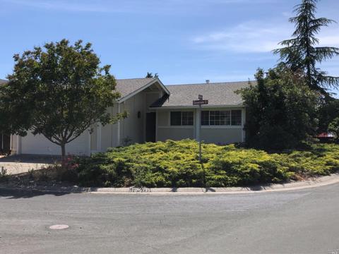 351 Grandview Ct, Healdsburg, CA 95448