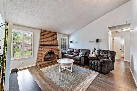 5056 Silverado Dr, Fairfield, CA 94534 photo 4