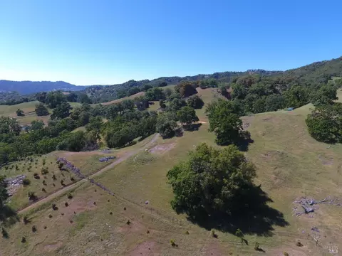 11100 Shigom Rd, Ukiah, CA 95482 photo 3