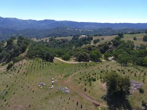 11100 Shigom Rd, Ukiah, CA 95482 photo 4