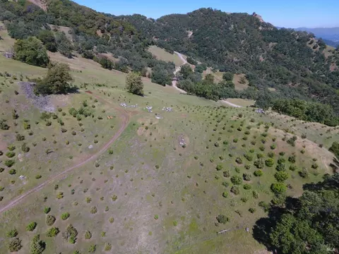 11100 Shigom Rd, Ukiah, CA 95482 photo 2