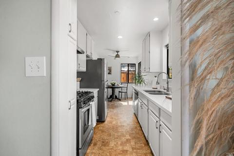 137 Harris Way, Vallejo, CA 94591 photo 9