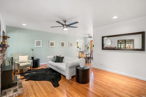 137 Harris Way, Vallejo, CA 94591 photo 4