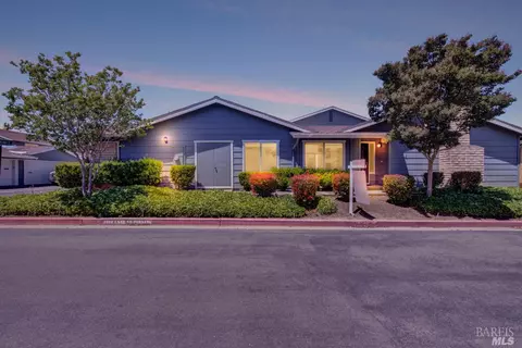 166 Sunstream Ct, Fairfield, CA 94533