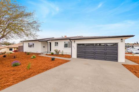 2973 Mullens Dr, Richmond, CA 94806