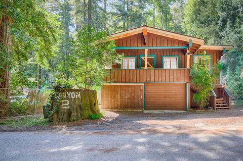 15310 Canyon 2 Rd, Guerneville, CA 95446