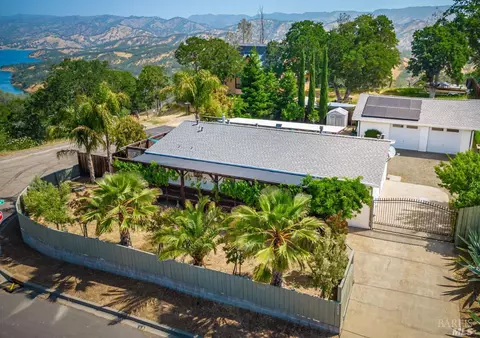 1000 Headlands Dr, Napa, CA 94558