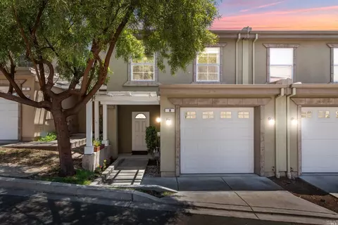 300 Locust Dr #18, Vallejo, CA 94591