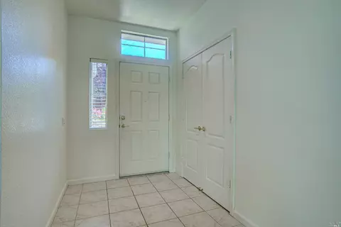 104 W Brookside Dr, Cloverdale, CA 95425 photo 10