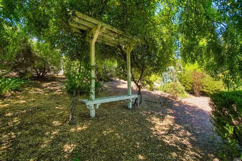 104 W Brookside Dr, Cloverdale, CA 95425 photo 38