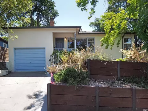 2434-2436 Humboldt St, Santa Rosa, CA 95404