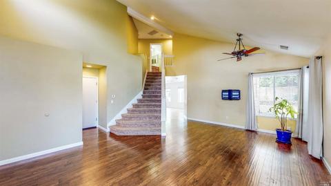 9404 Lazy Creek Dr, Windsor, CA 95492 photo 4