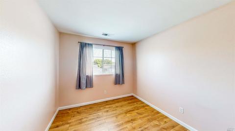 9404 Lazy Creek Dr, Windsor, CA 95492 photo 25
