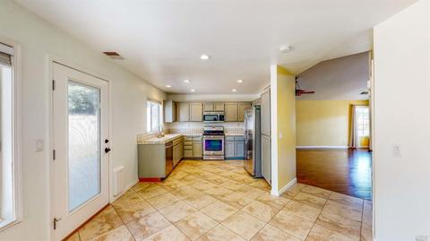 9404 Lazy Creek Dr, Windsor, CA 95492 photo 12