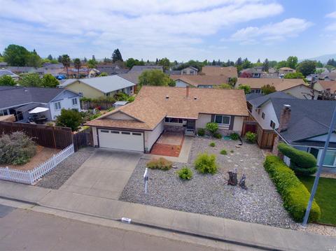 1704 Sarkesian Dr, Petaluma, CA 94954 photo 2