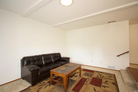 1704 Sarkesian Dr, Petaluma, CA 94954 photo 5