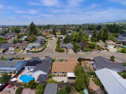 1704 Sarkesian Dr, Petaluma, CA 94954 photo 18