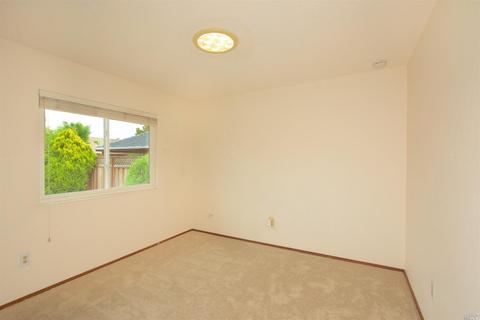 1704 Sarkesian Dr, Petaluma, CA 94954 photo 16
