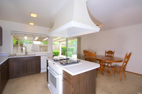 1704 Sarkesian Dr, Petaluma, CA 94954 photo 10