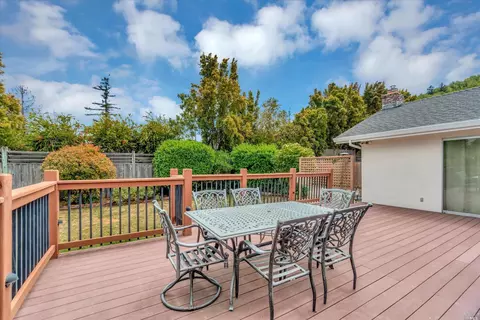 51 Tulane Dr, Larkspur, CA 94939