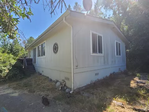 22541 Oak Ln, Covelo, CA 95428