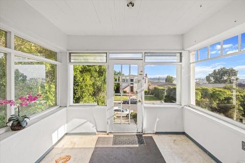 612 Virginia St, Vallejo, CA 94590 photo 8