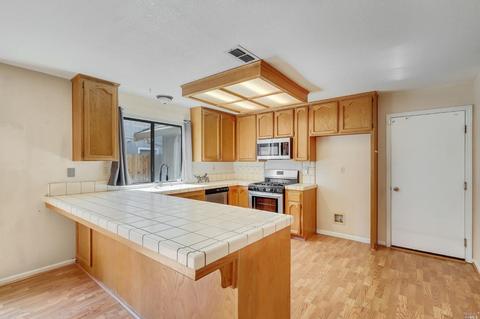 305 Holly Ct, Dixon, CA 95620 photo 20