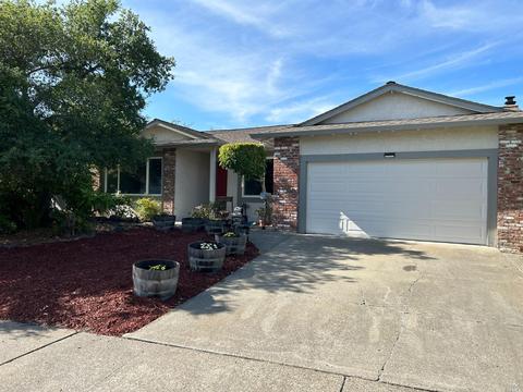 501 Lincoln Ln, Petaluma, CA 94954