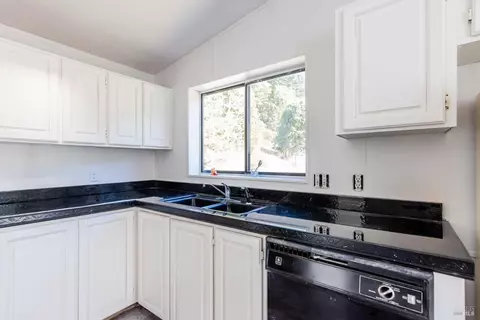 54915 Wildwood Dr, Laytonville, CA 95454