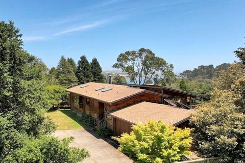 65 Via De La Vis, Inverness, CA 94937